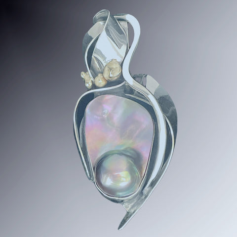 Mabe Pearl Silver & Gold Pendant